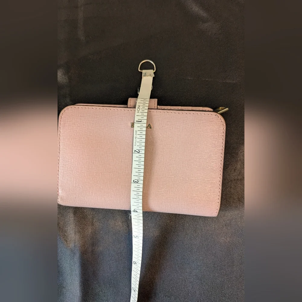 Furla women's wallet pink saffiano leather bifold gold tone hardware GUC w flaws - Picture 13 of 14